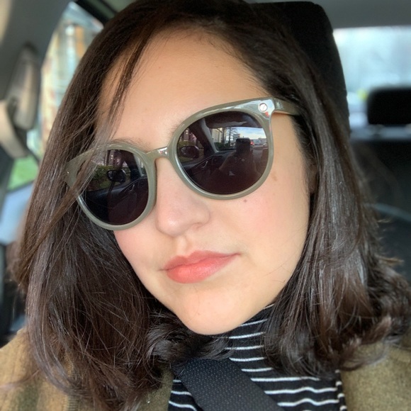 Meet your Posher, Karen - Picture 1 of 1